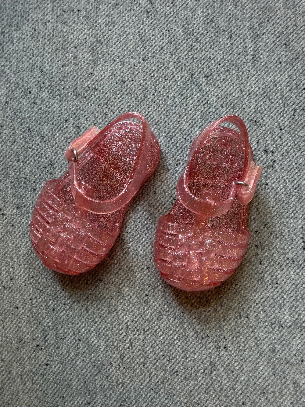 Old Navy 3-6mo size 2 Baby Pink Glitter Jelly Sandals Jellies